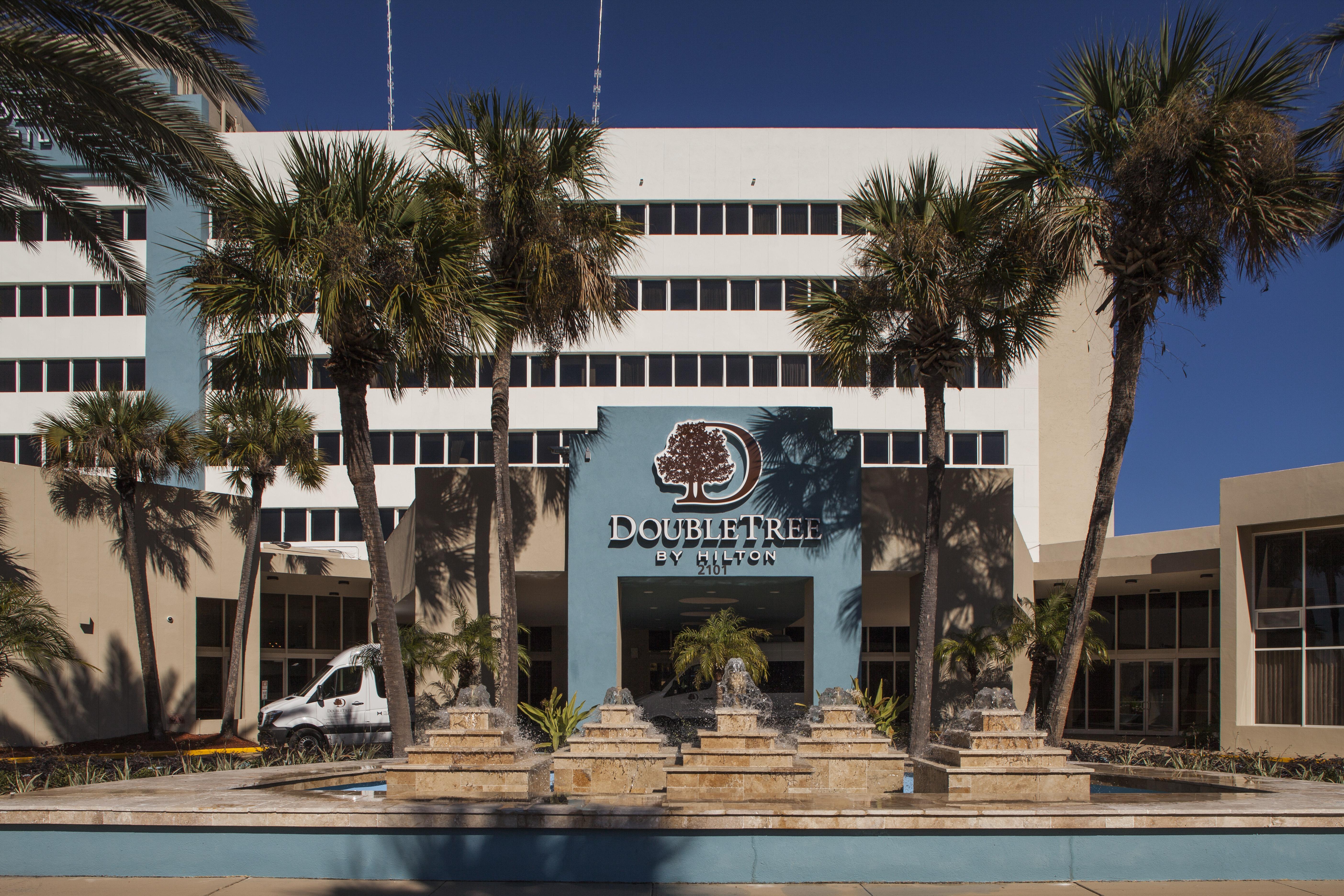 Doubletree By Hilton Hotel Jacksonville Airport Exterior foto